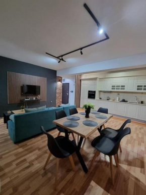 Elite Golden Apartment